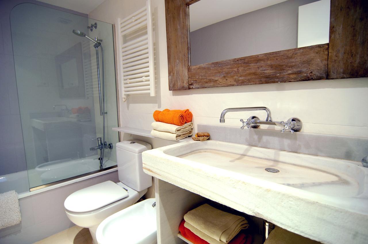 Rentbcn Gracia Deluxe Apartment Barcelona Ngoại thất bức ảnh